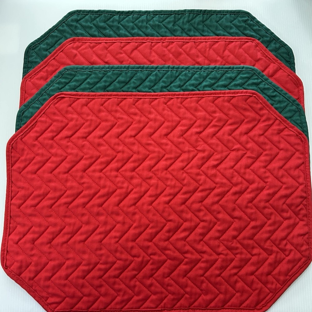 Handmade Red And Green‎ Quilted Zig Zag Placemats Set Of 4 Christmas Holiday